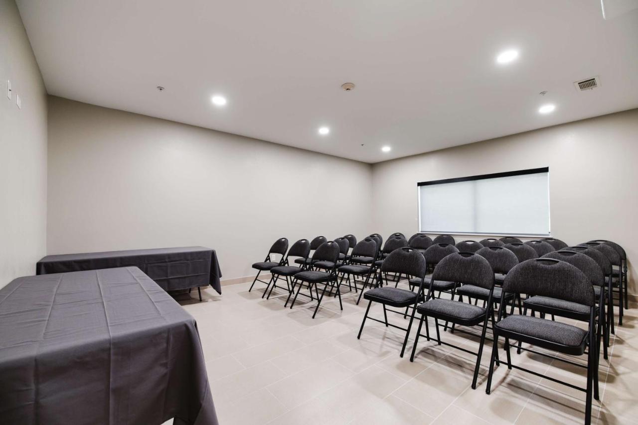 Surestay Studio By Best Western Conroe Downtown Exterior foto